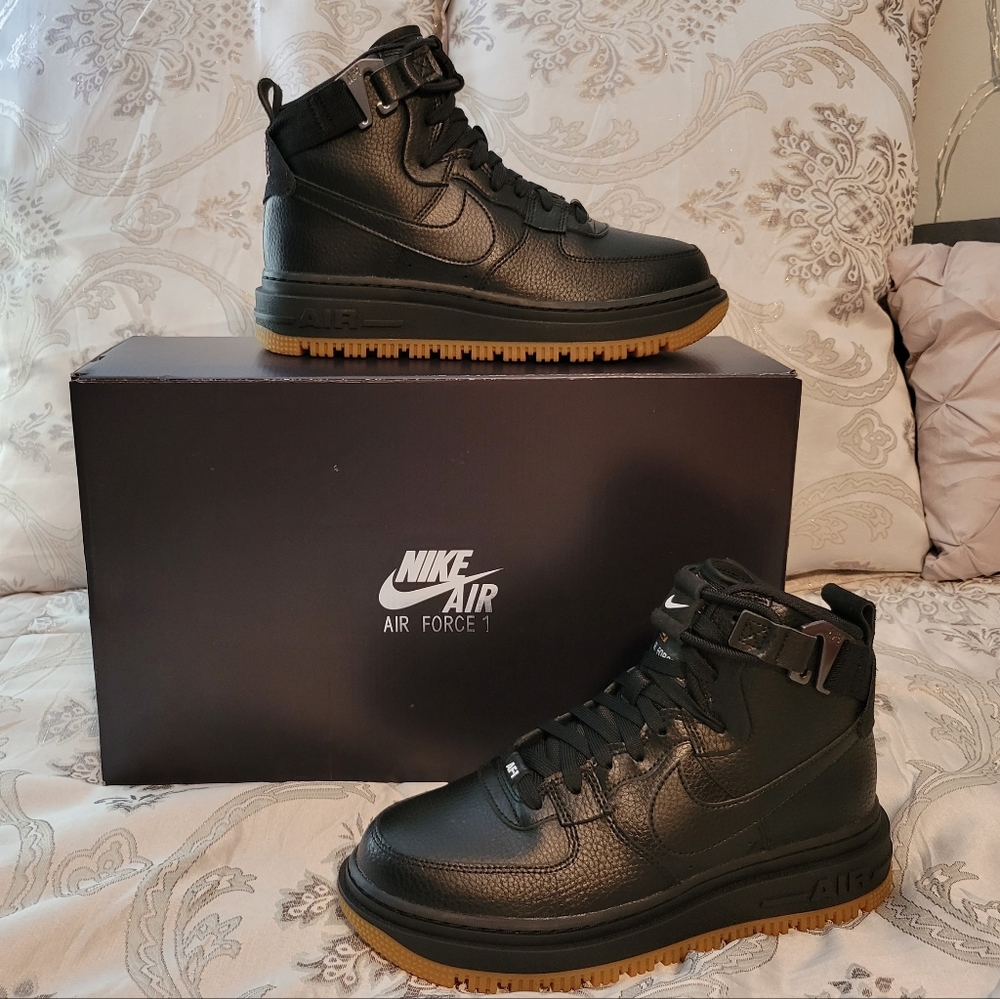 Nike Air Force 1 High Utility 2.0  Women's Boot. Black, Size 8.5W. *NEW IN BOX*